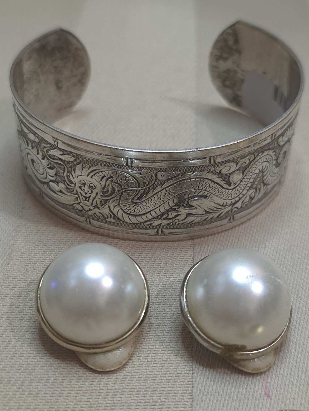 RESELLERS!! LOT OF RESELLABLE JEWELRY. SOME DESIGNER SOME 925 & GENIUNE PEARLS - Picture 13 of 14